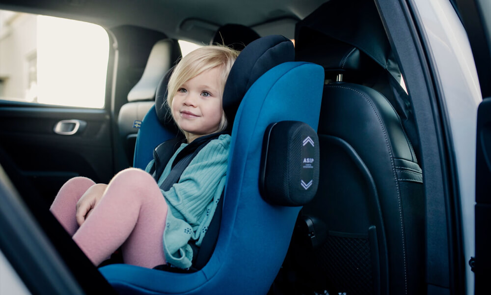 Axkid Swedish Plus Test Car Seats Image 1