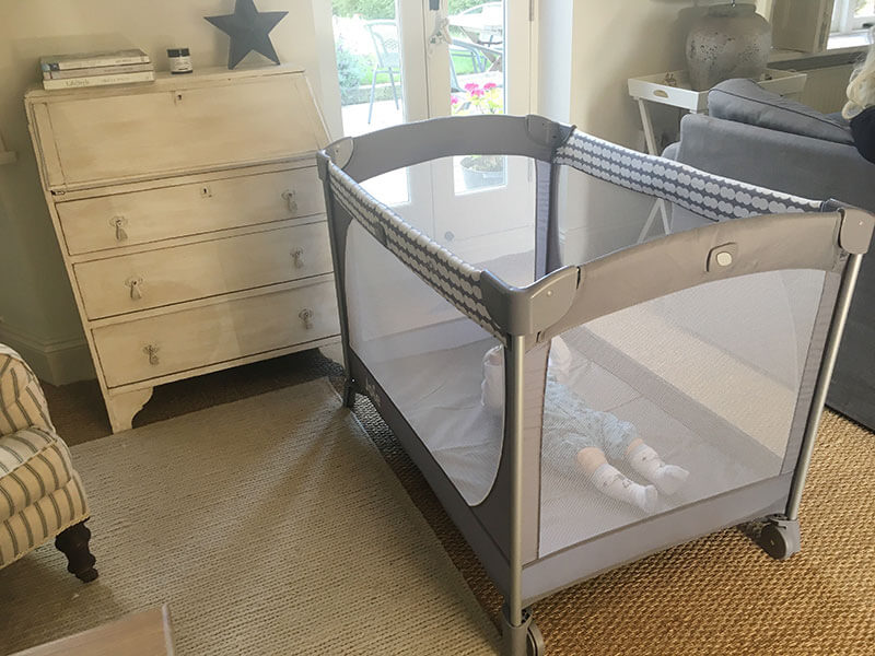 joie commuter travel cot review