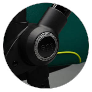 Knurled Central Hub Detail