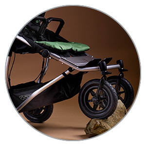 The Mountain Buggy Duet V4 - air-filled all-terrain wheels